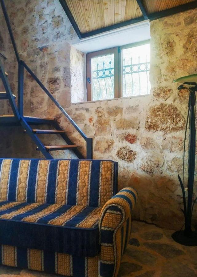 My Stone Inn Kadirleryakasi Buitenkant foto